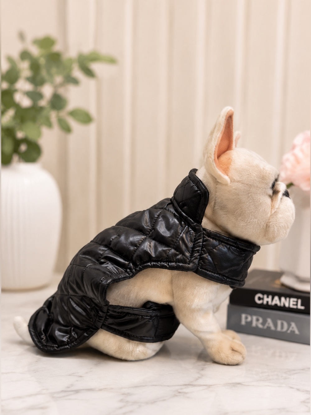 Quilted Black Dog Jacket Size Small‎